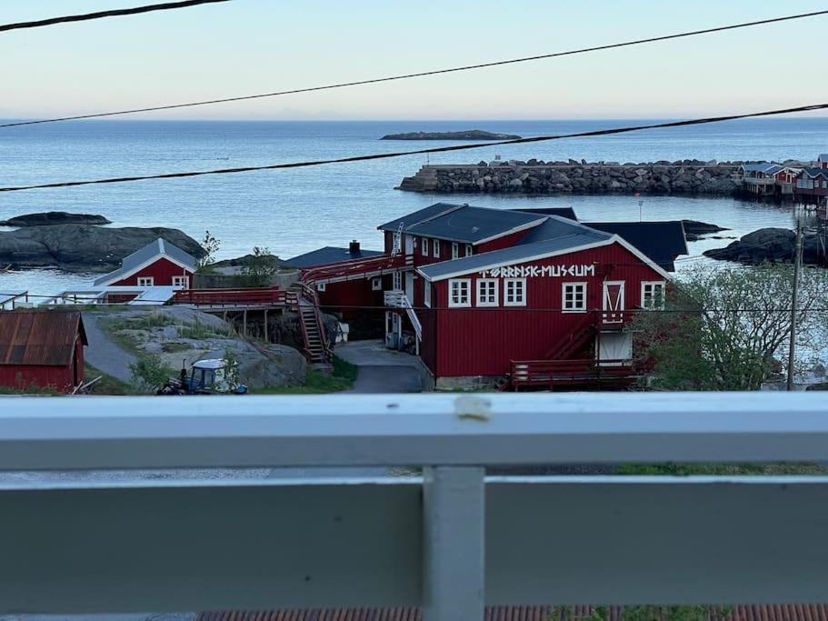 A, The Far End Of Lofoten, Top Apartment. Sorvagen Luaran gambar