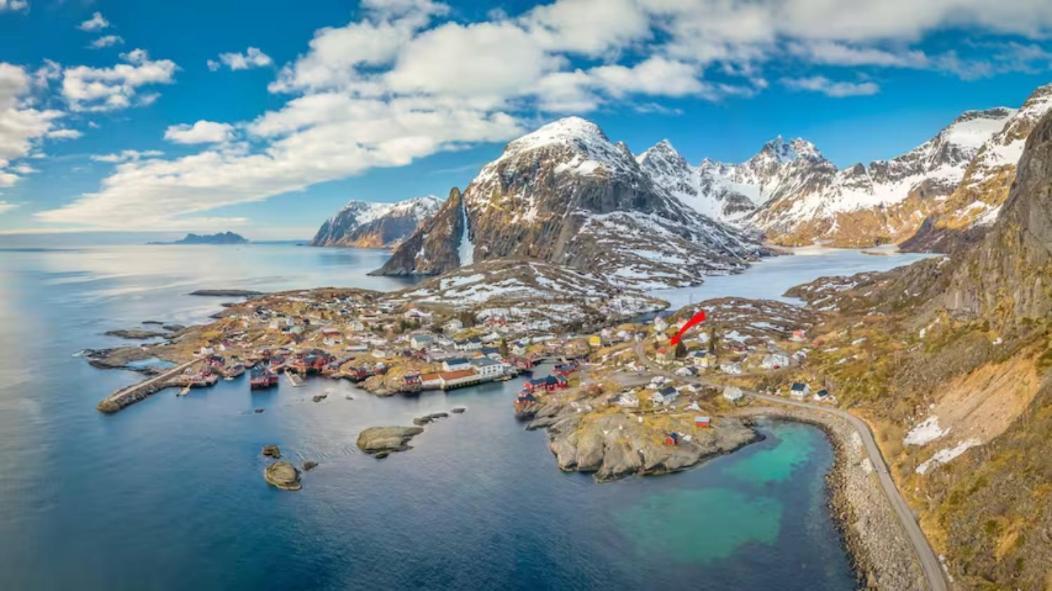 A, The Far End Of Lofoten, Top Apartment. Sorvagen Luaran gambar