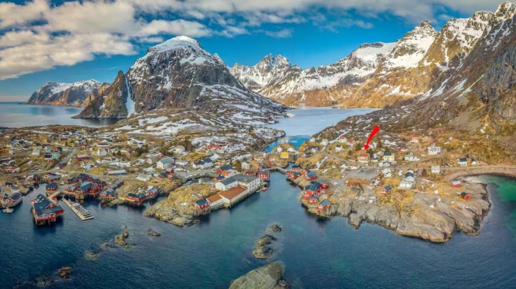 A, The Far End Of Lofoten, Top Apartment. Sorvagen Luaran gambar