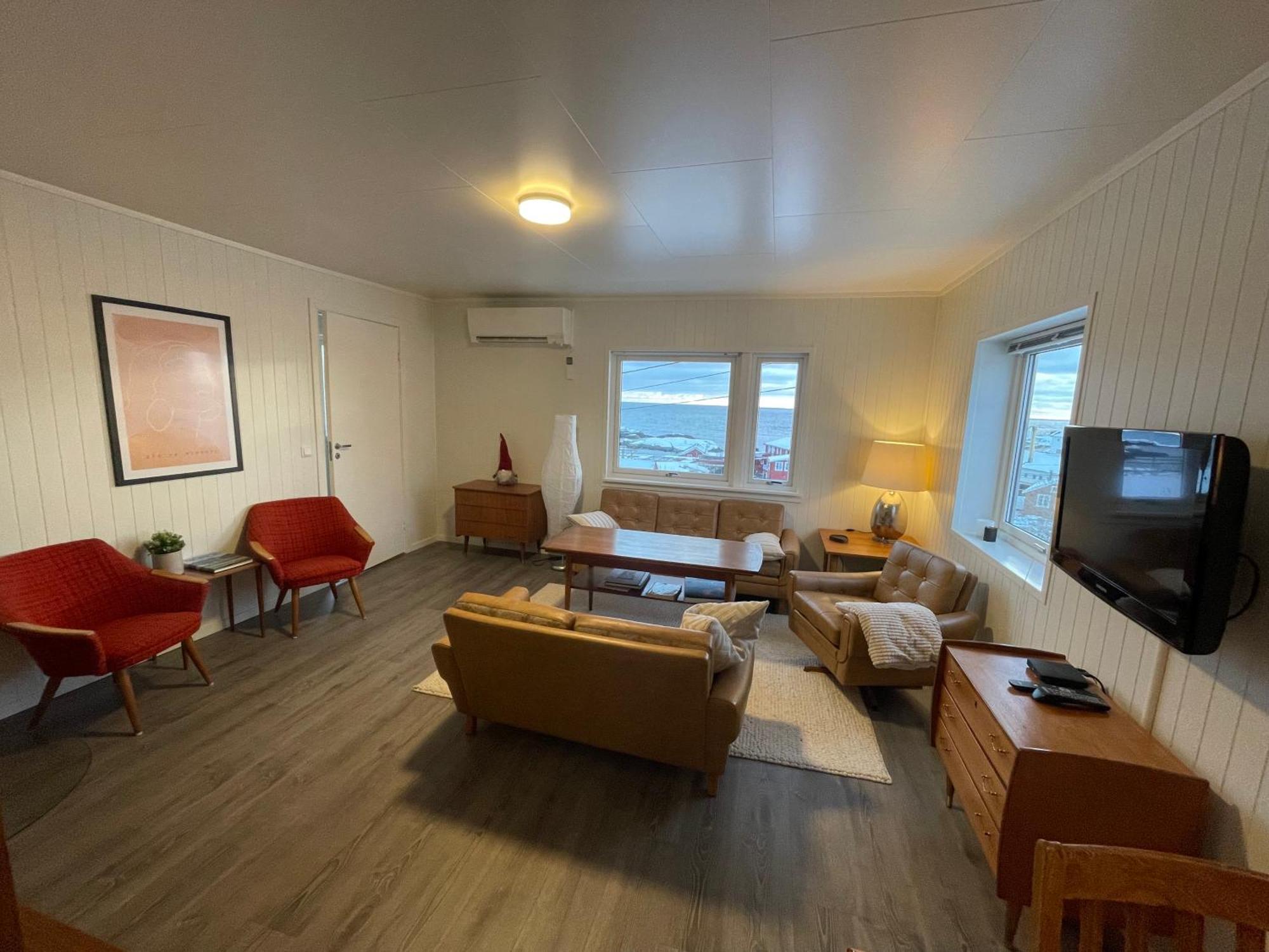 A, The Far End Of Lofoten, Top Apartment. Sorvagen Luaran gambar