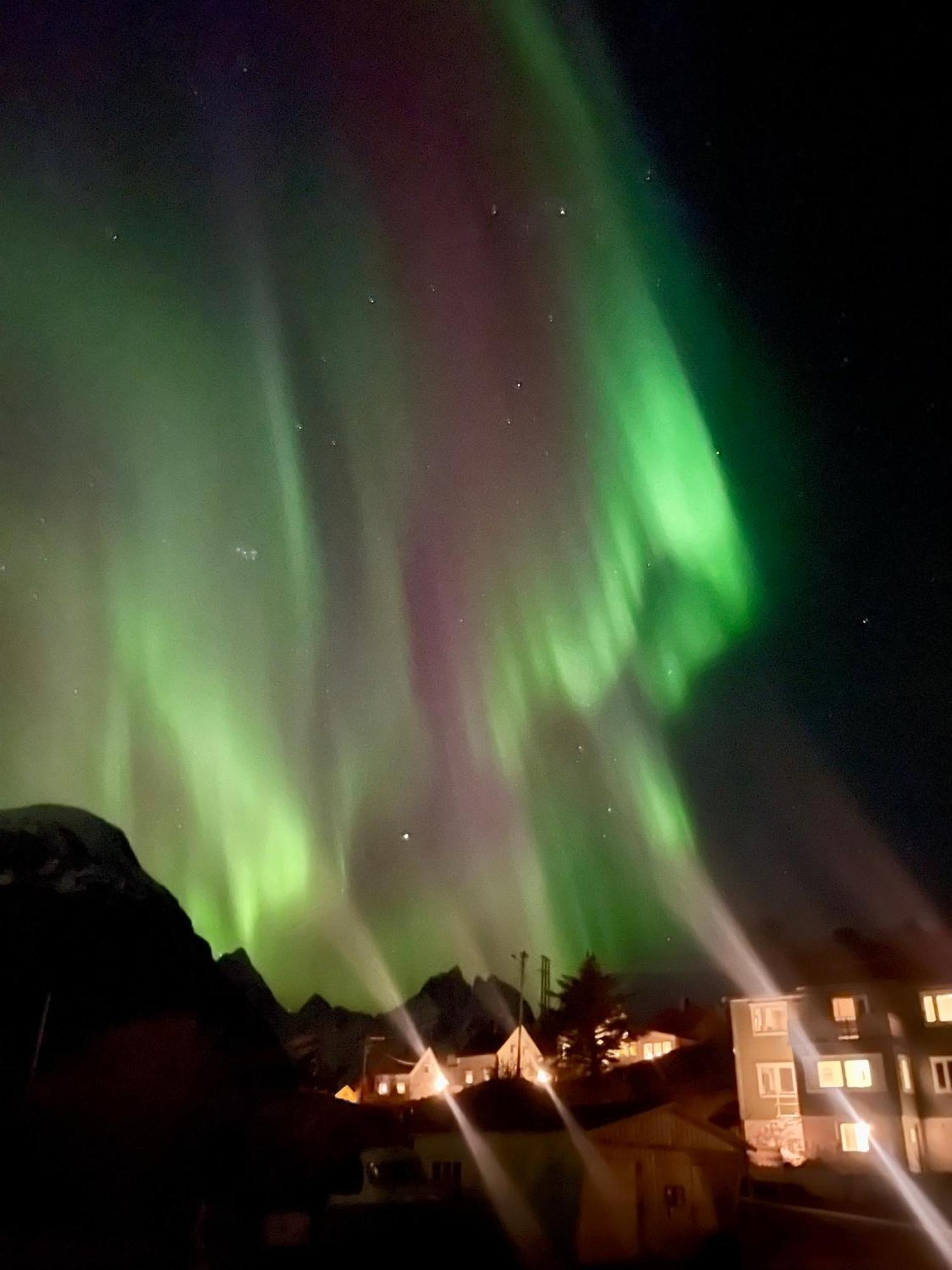 A, The Far End Of Lofoten, Top Apartment. Sorvagen Luaran gambar