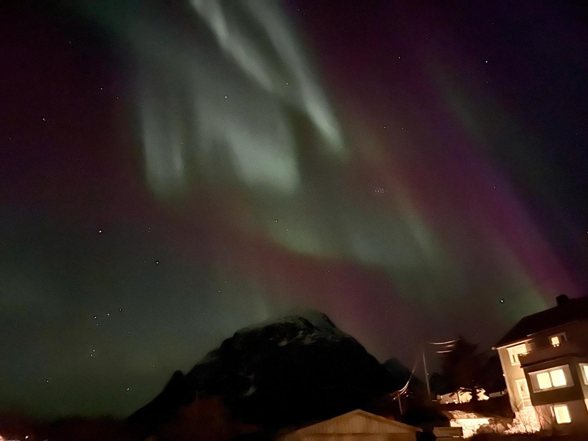 A, The Far End Of Lofoten, Top Apartment. Sorvagen Luaran gambar