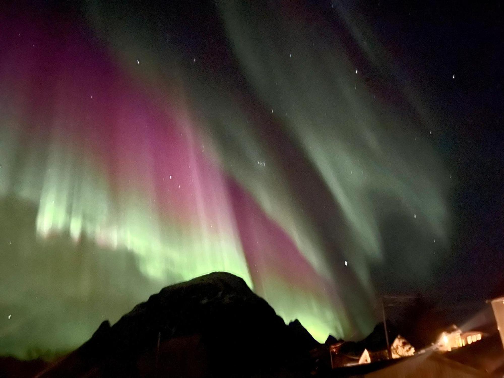 A, The Far End Of Lofoten, Top Apartment. Sorvagen Luaran gambar
