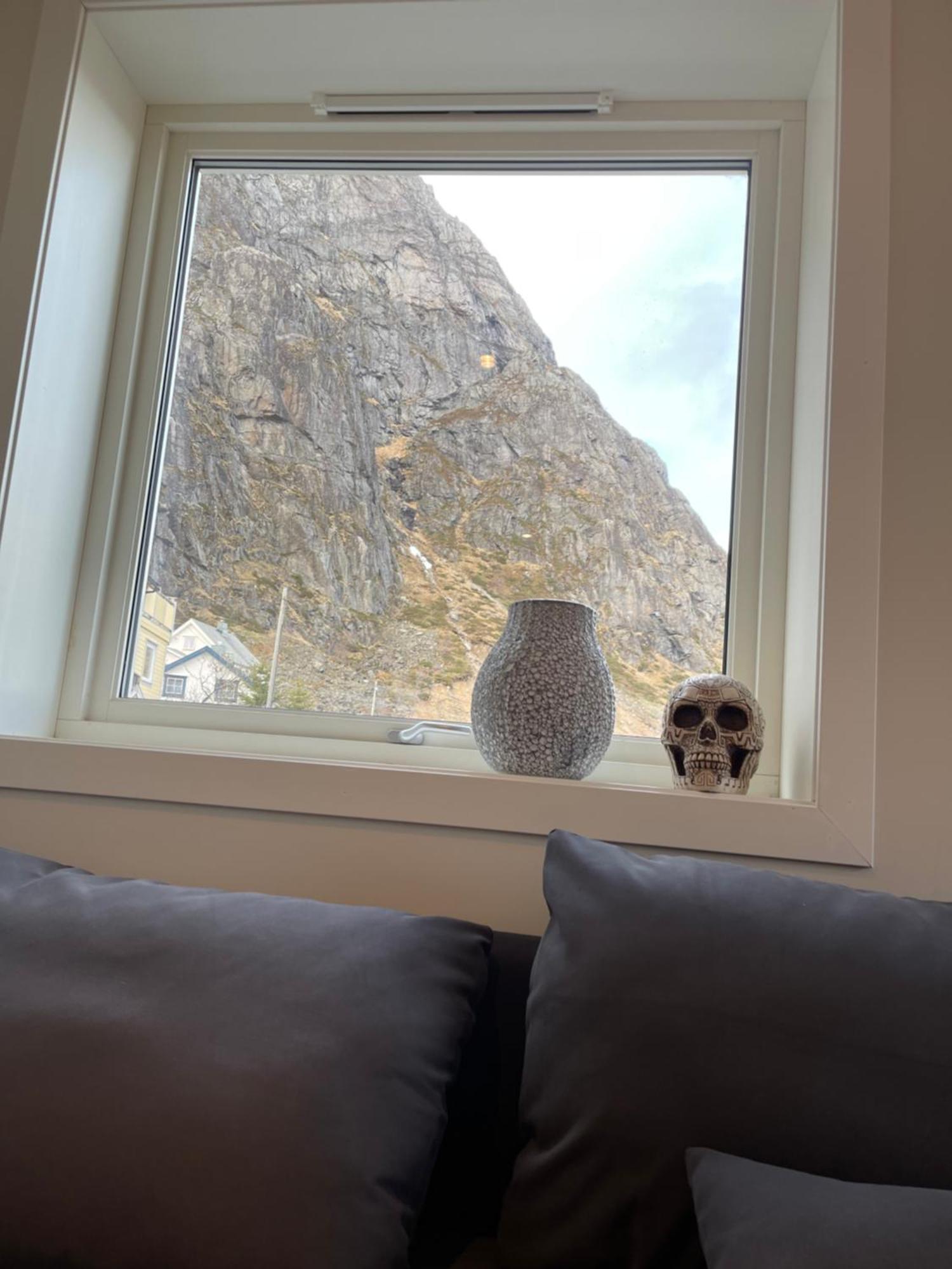 A, The Far End Of Lofoten, Top Apartment. Sorvagen Luaran gambar
