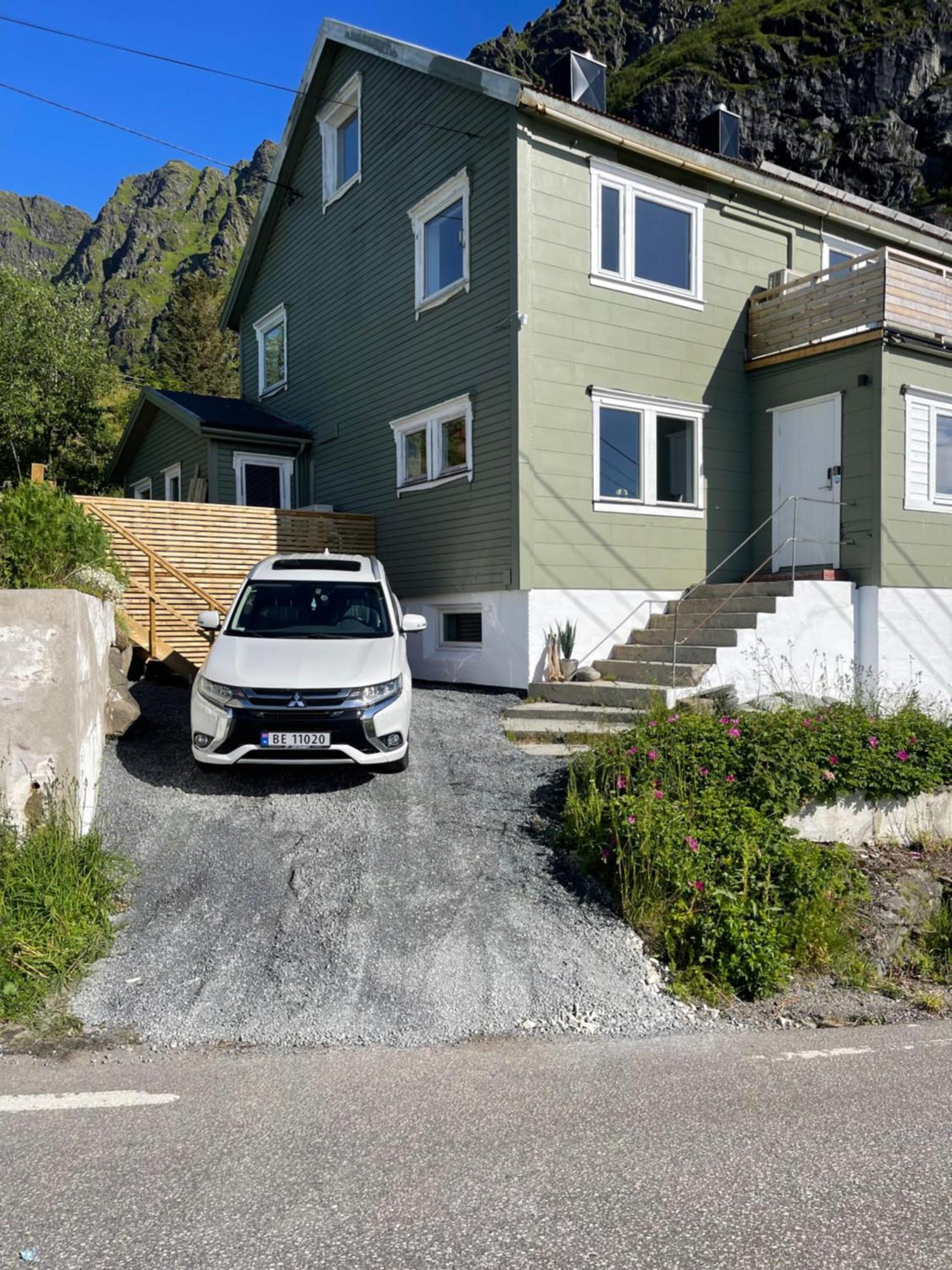 A, The Far End Of Lofoten, Top Apartment. Sorvagen Luaran gambar